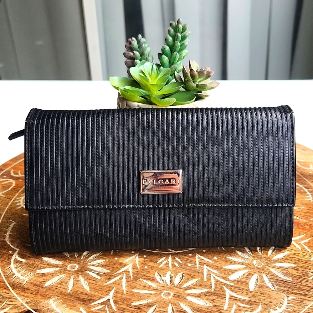 Bvlgari Long Snap Wallet - GUC